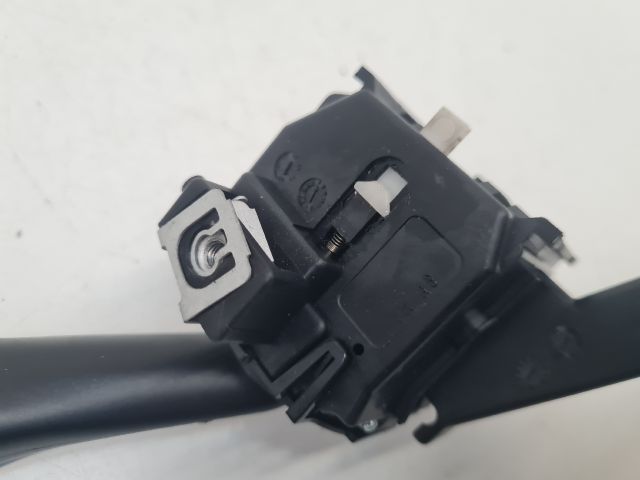 bontott VW GOLF VI Bal Kormánykapcsoló Irányjelző