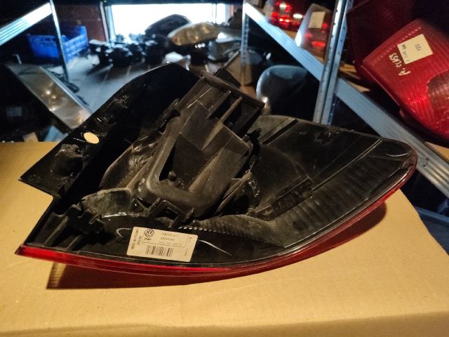 bontott VW GOLF VI Bal Külső Hátsó Lámpa