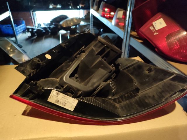 bontott VW GOLF VI Bal Külső Hátsó Lámpa