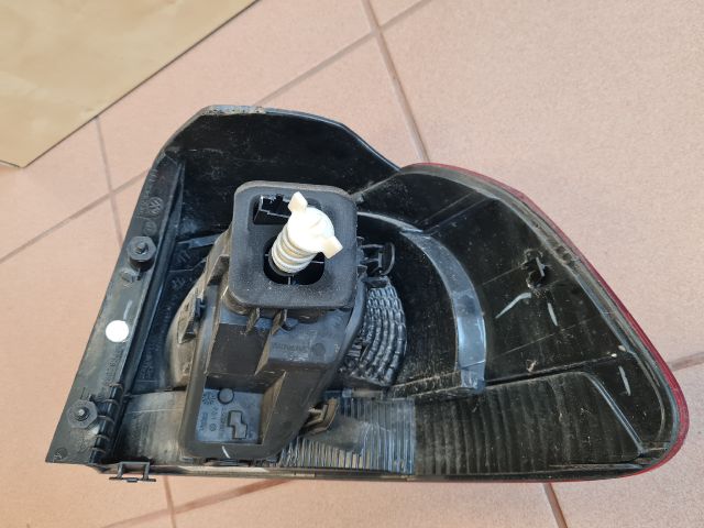 bontott VW GOLF VI Bal Külső Hátsó Lámpa