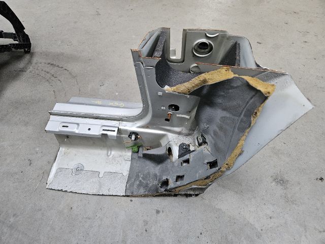 bontott VW GOLF VI Bal Küszöb