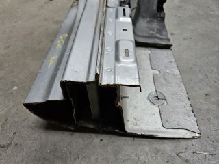 bontott VW GOLF VI Bal Küszöb