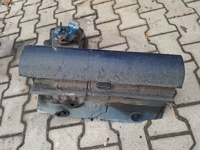 bontott VW GOLF VI Bal Küszöb