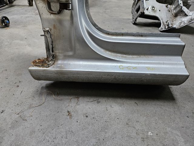 bontott VW GOLF VI Bal Küszöb