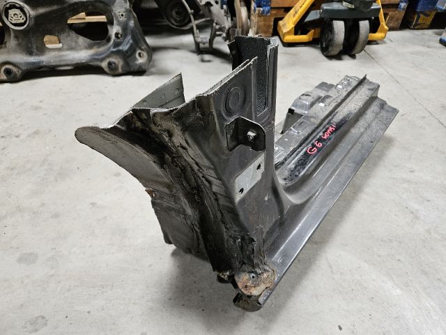 bontott VW GOLF VI Bal Küszöb