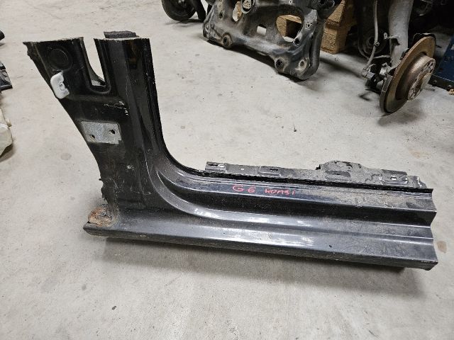 bontott VW GOLF VI Bal Küszöb