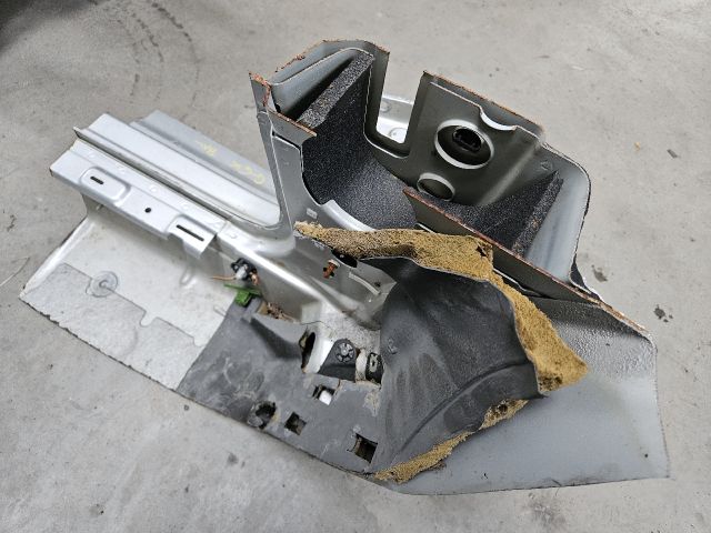 bontott VW GOLF VI Bal Küszöb