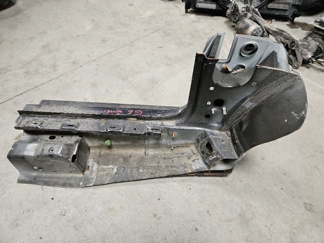 bontott VW GOLF VI Bal Küszöb