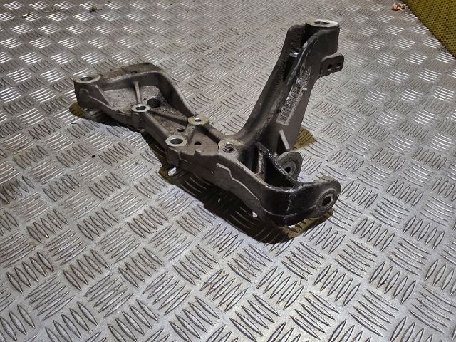 bontott VW GOLF VI Bal Lengőkar Tartó