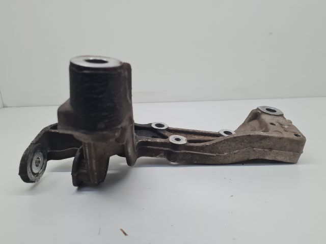 bontott VW GOLF VI Bal Lengőkar Tartó