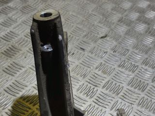 bontott VW GOLF VI Bal Lengőkar Tartó