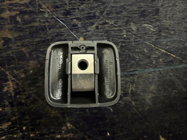 bontott VW GOLF VI Bal Napellenző Tartó