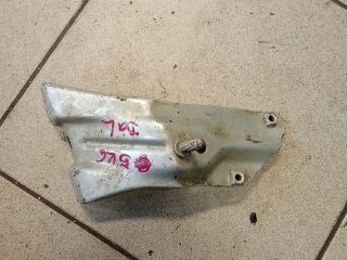 bontott VW GOLF VI Bal Sárvédő Oldaltartó