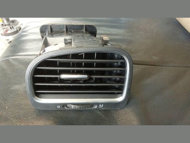 bontott VW GOLF VI Bal Szellőző