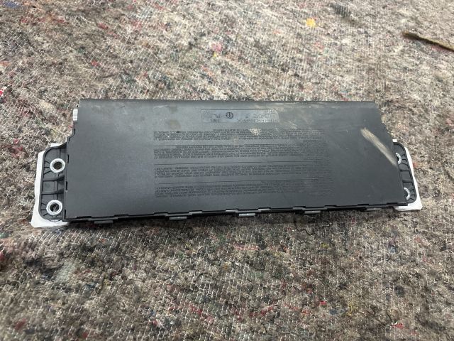 bontott VW GOLF VI Bal Térdlégzsák