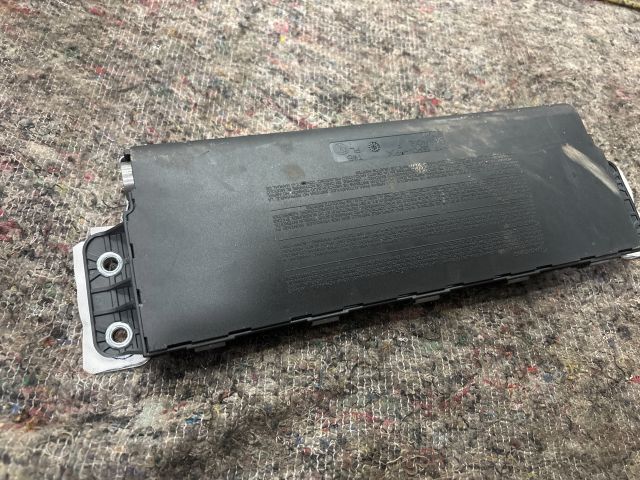 bontott VW GOLF VI Bal Térdlégzsák