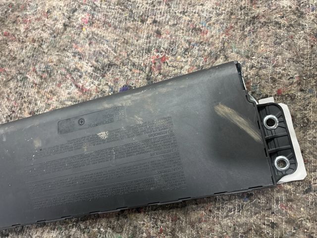 bontott VW GOLF VI Bal Térdlégzsák