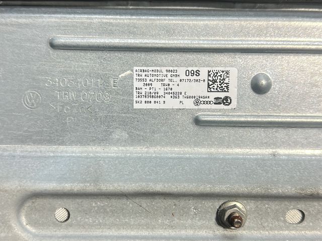 bontott VW GOLF VI Bal Térdlégzsák