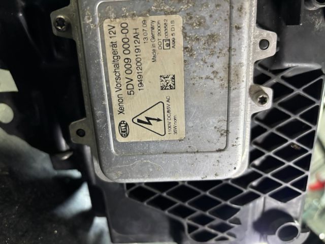 bontott VW GOLF VI Bal Xenon Fényszóró