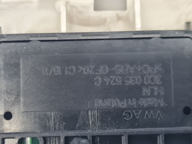 bontott VW GOLF VI Beltér Világítás Első