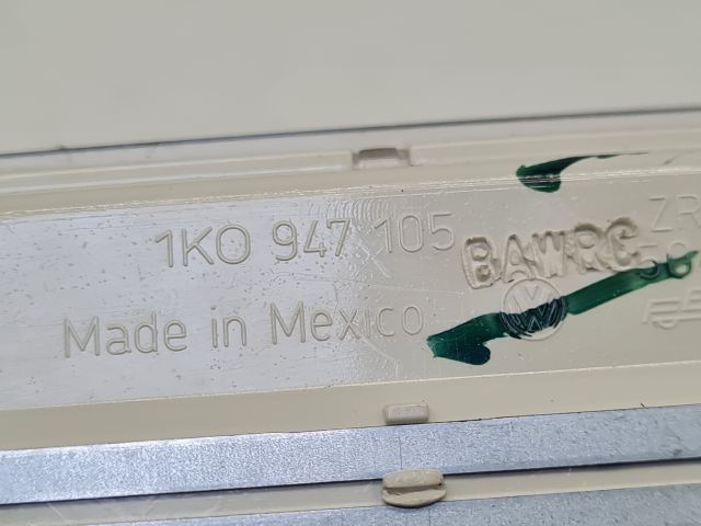 bontott VW GOLF VI Beltér Világítás Első