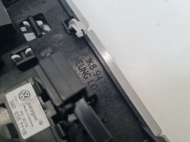 bontott VW GOLF VI Beltér Világítás Első