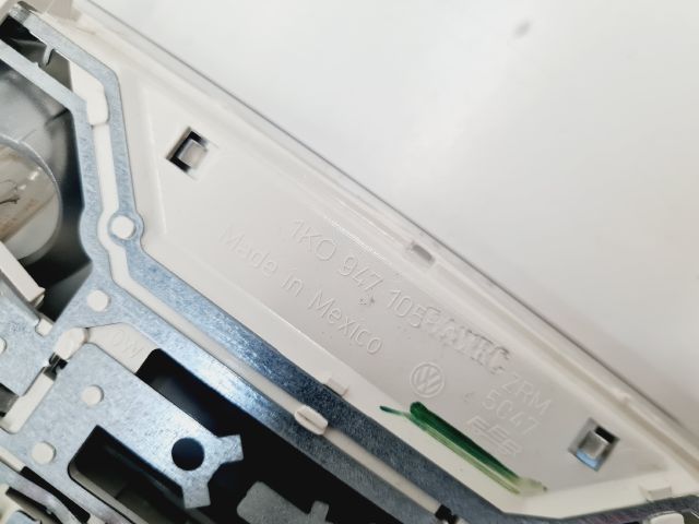 bontott VW GOLF VI Beltér Világítás Első