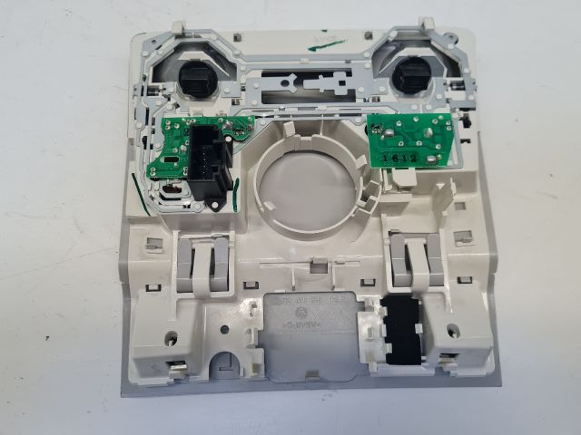 bontott VW GOLF VI Beltér Világítás Első