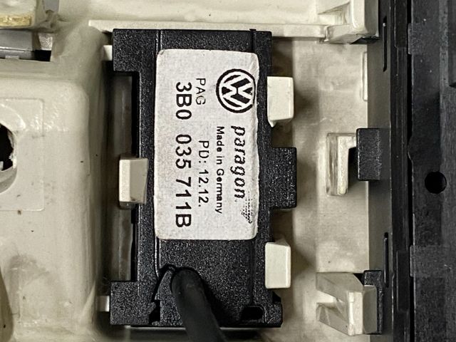 bontott VW GOLF VI Beltér Világítás Első