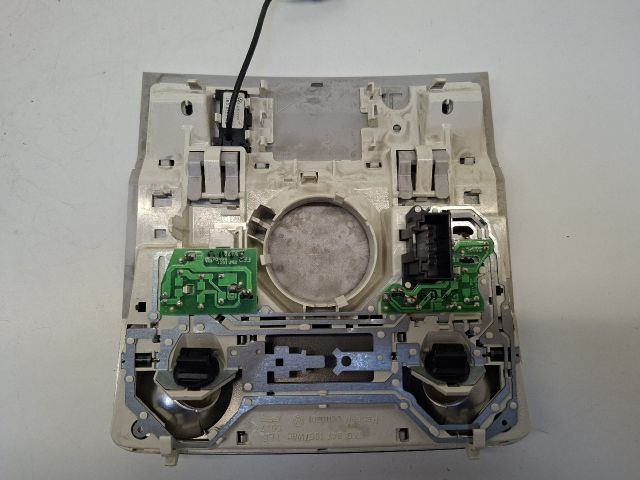 bontott VW GOLF VI Beltér Világítás Első