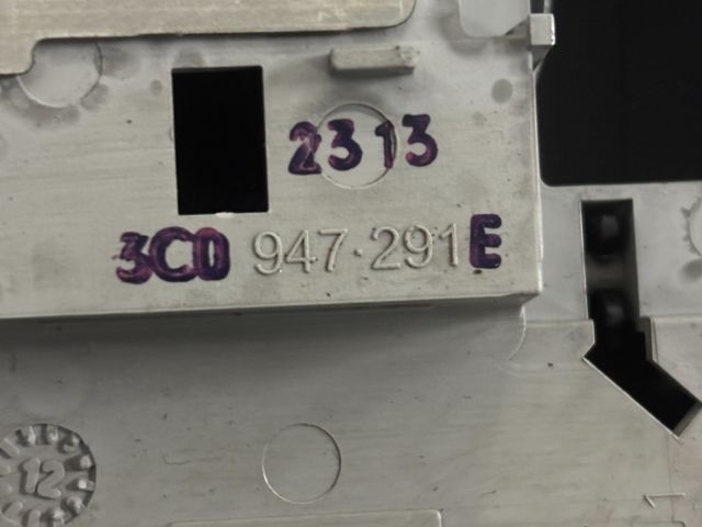 bontott VW GOLF VI Beltér Világítás Hátsó