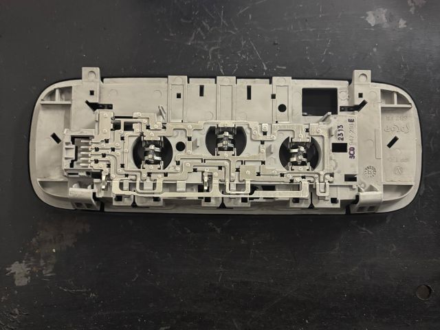 bontott VW GOLF VI Beltér Világítás Hátsó