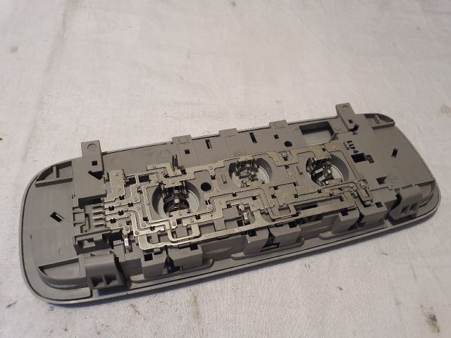 bontott VW GOLF VI Beltér Világítás Hátsó