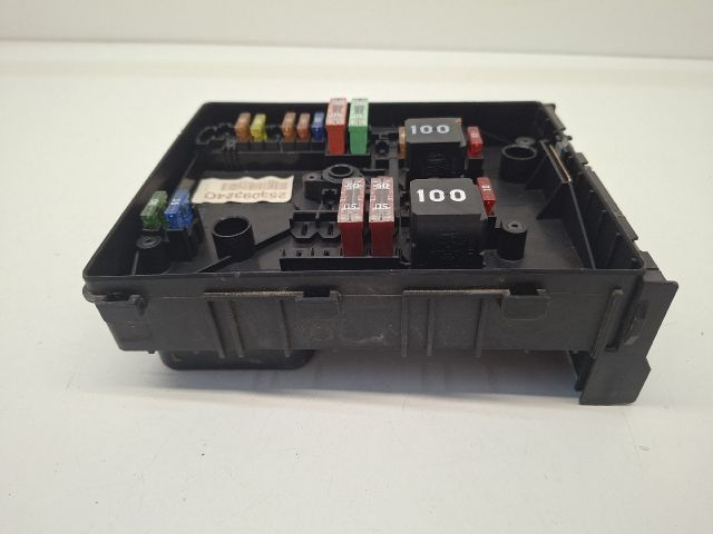 bontott VW GOLF VI Biztosítéktábla Doboz