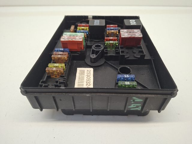 bontott VW GOLF VI Biztosítéktábla Doboz