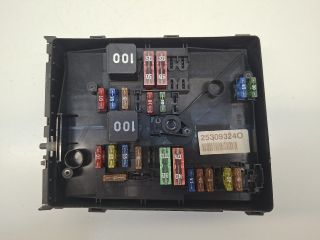 bontott VW GOLF VI Biztosítéktábla Doboz