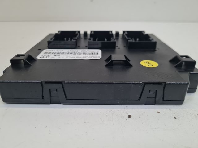 bontott VW GOLF VI Biztosítéktábla Utastér