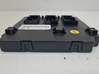 bontott VW GOLF VI Biztosítéktábla Utastér