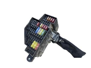 bontott VW GOLF VI Biztosítéktábla Utastér