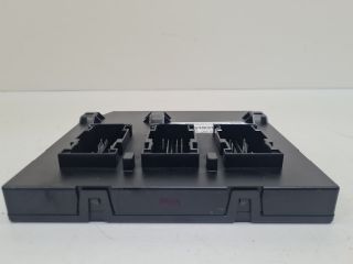 bontott VW GOLF VI Biztosítéktábla Utastér