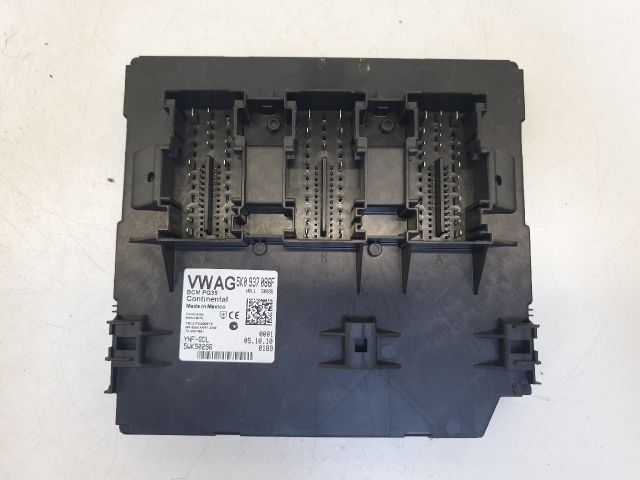 bontott VW GOLF VI Biztosítéktábla Utastér