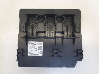 bontott VW GOLF VI Biztosítéktábla Utastér