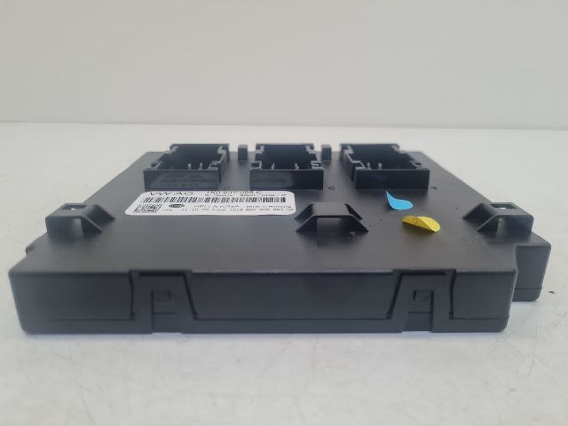 bontott VW GOLF VI Biztosítéktábla Utastér