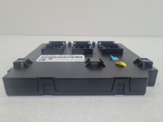 bontott VW GOLF VI Biztosítéktábla Utastér