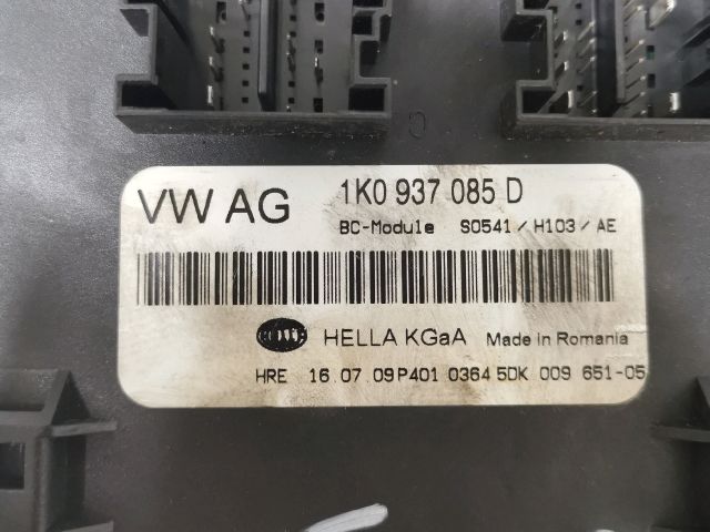 bontott VW GOLF VI Biztosítéktábla Utastér