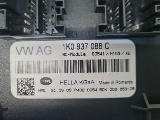 bontott VW GOLF VI Biztosítéktábla Utastér