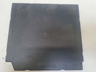 bontott VW GOLF VI Biztosítéktábla Utastér