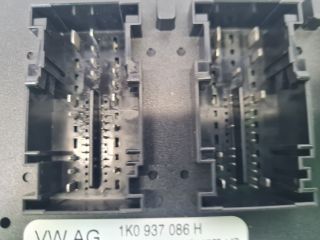 bontott VW GOLF VI Biztosítéktábla Utastér