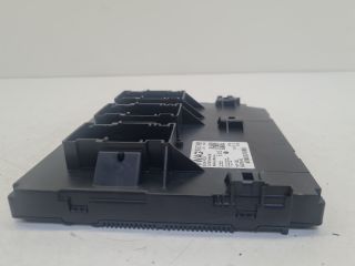 bontott VW GOLF VI Biztosítéktábla Utastér