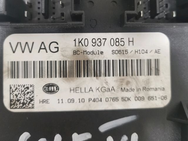 bontott VW GOLF VI Biztosítéktábla Utastér